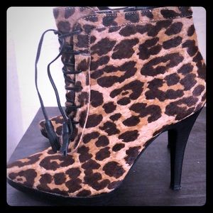 Steve Madden leopard Pony Hair Booties 9 1/2